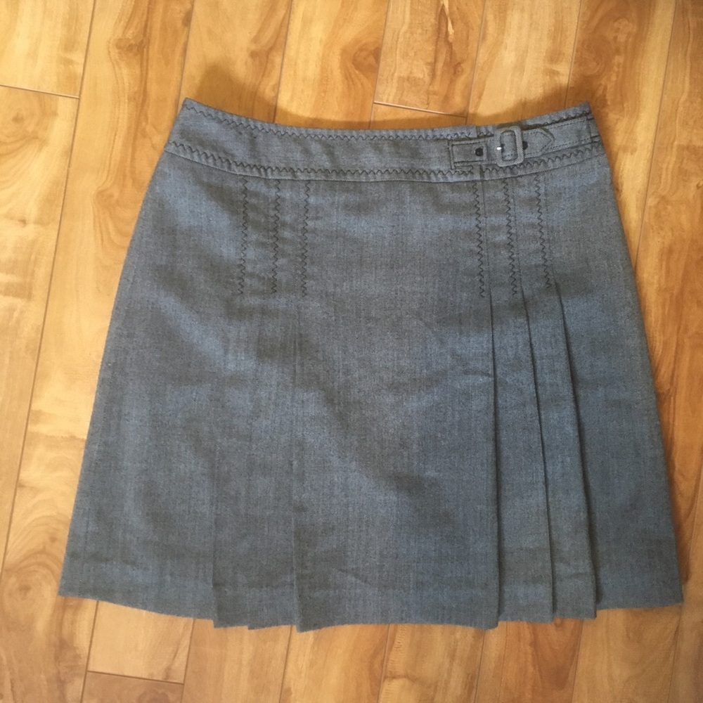 Ann Taylor LOFT pleated skirt